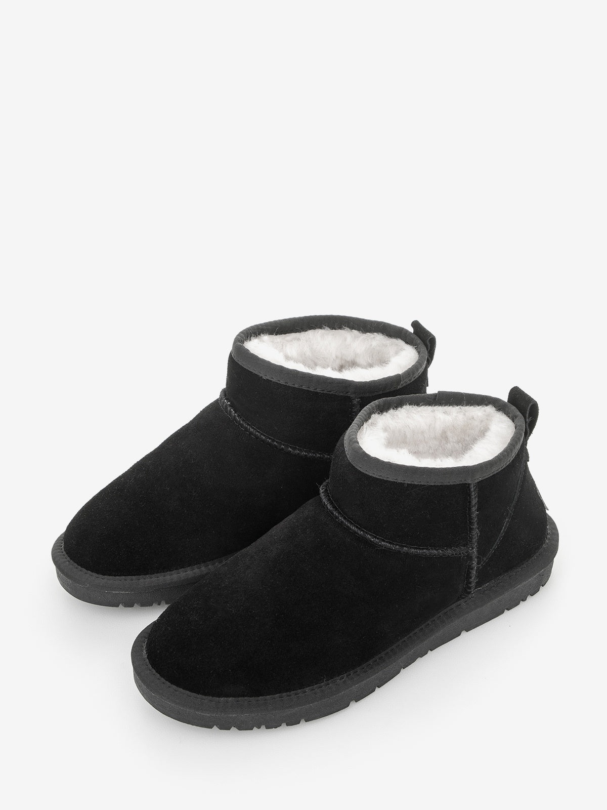 Women's leather boots with insulation